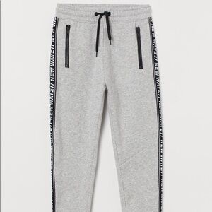 H&M boys grey sweatpants with pockets size 13-14Y
